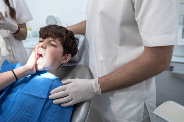 Best Emergency Dental Extractions in Woodland Beach, MI